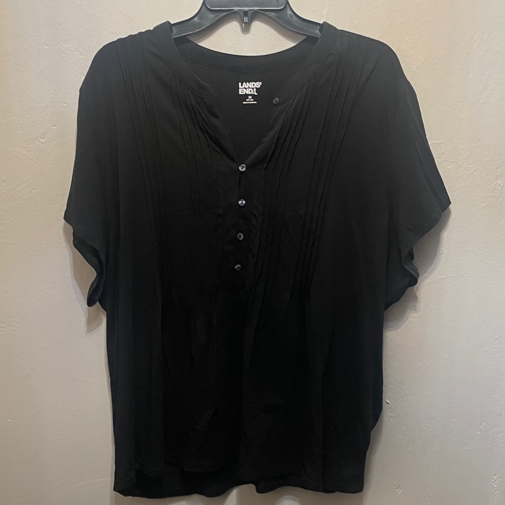 Lands' End Classic Black Top